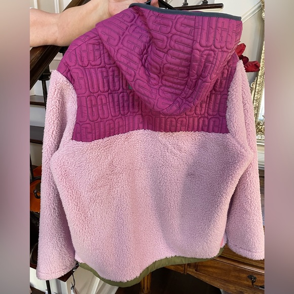 UGG Half Zip Sherpa Pullover - NWT - Picture 2 of 5